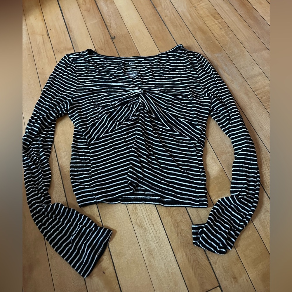 SO Striped Long Sleeve Cropped Shirt